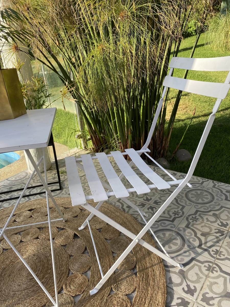 Set Mesa Con Dos Sillas Vintage Cuadrada Blanca3