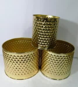Set 3 Maceteros Dorados Textura 21x21x17cm, 18x18x16cm y 14x14x16cm1