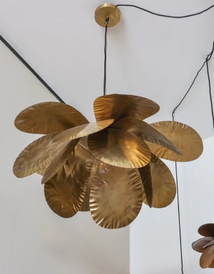 PANTALLA COSMOS DORADA GRANDE2