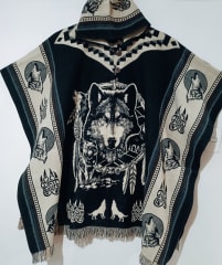 PONCHO  CARA DE LOBO