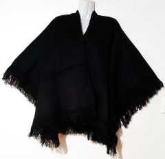 RUANA MANTA DE ALPACA NEGRO
