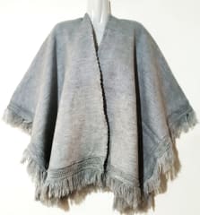 RUANA MANTA DE ALPACA GRIS PLATA