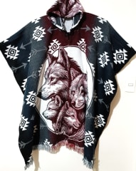PONCHO ALPACA FAMILIA LOBOS 0