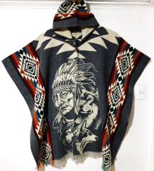 PONCHO GRIS ALPACA INDIO SUS LOBOS