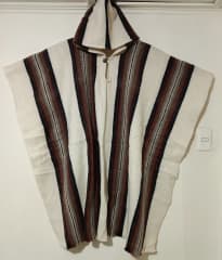 PONCHO OVEJA BLANCO LISTADO