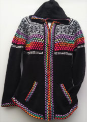 chompa cuzqueña con capucha