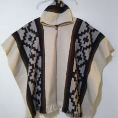 PONCHO CRUDO NEGRO MAPUCHE