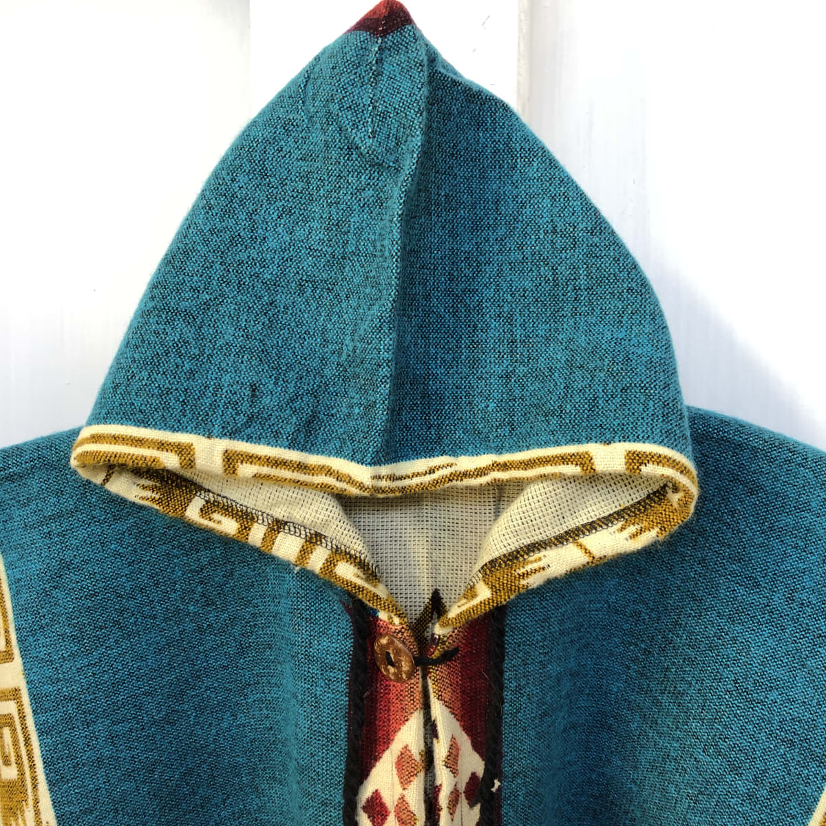 Poncho lana de Alpaca con capucha diseño Mitología Inca3