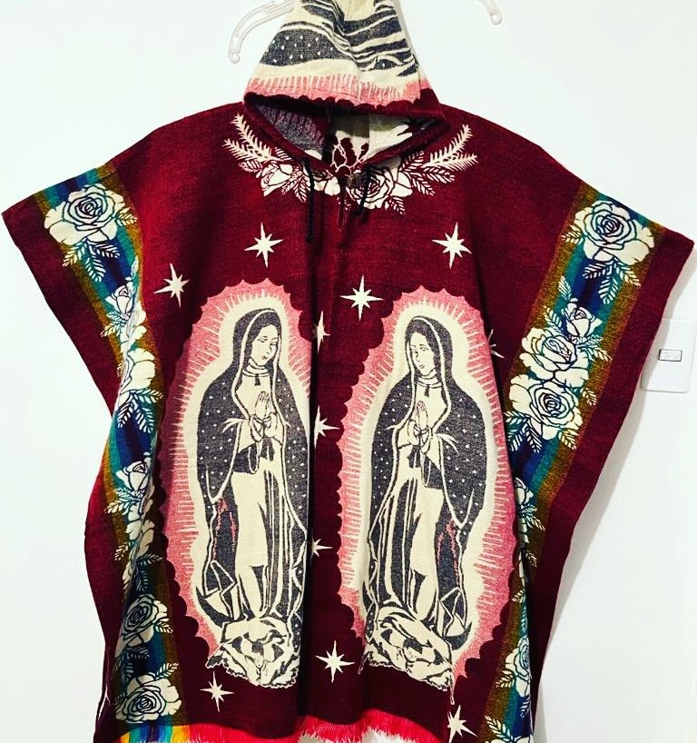 PONCHO VIRGEN ROJO1