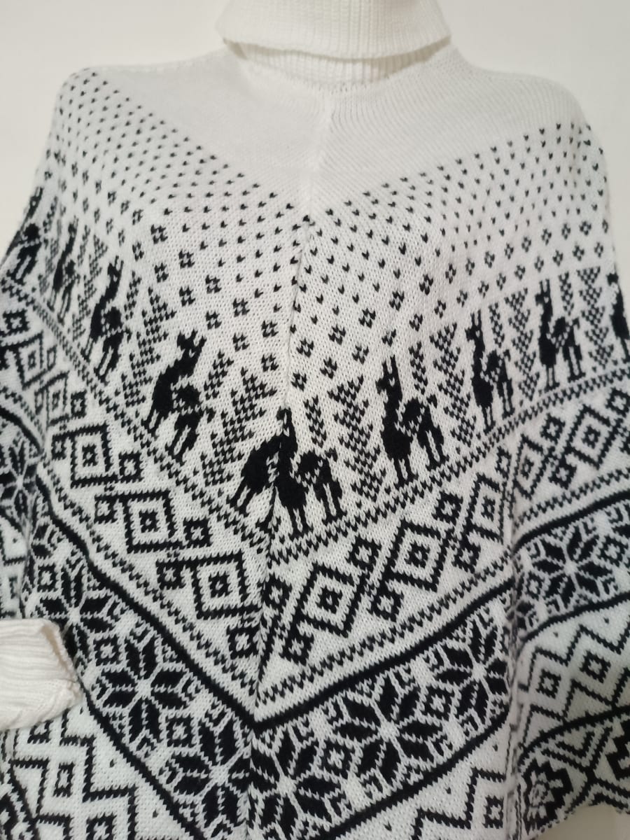 PONCHO CHOMPA BLANCA ALPACA2
