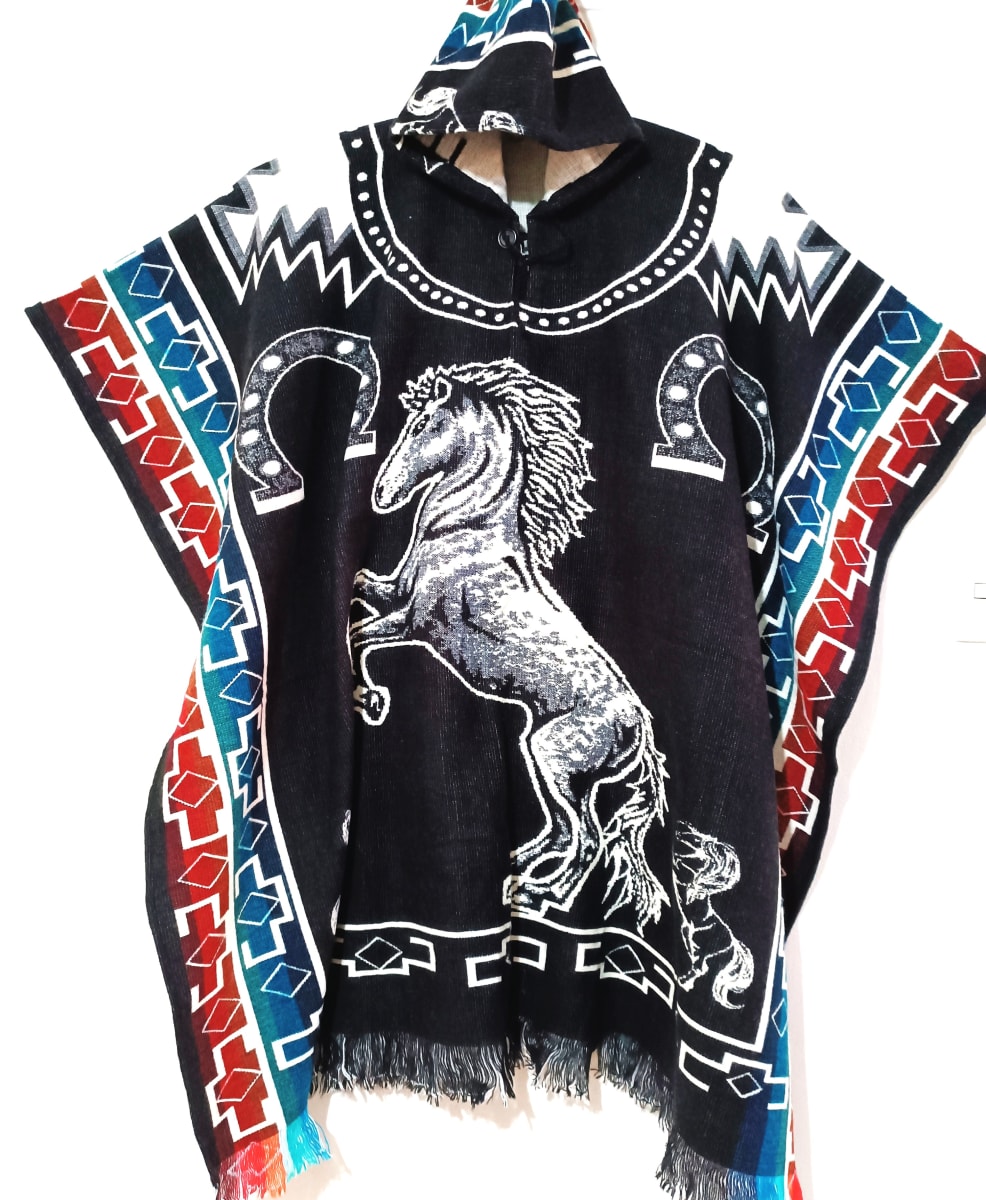 PONCHO NEGRO CABALLO1