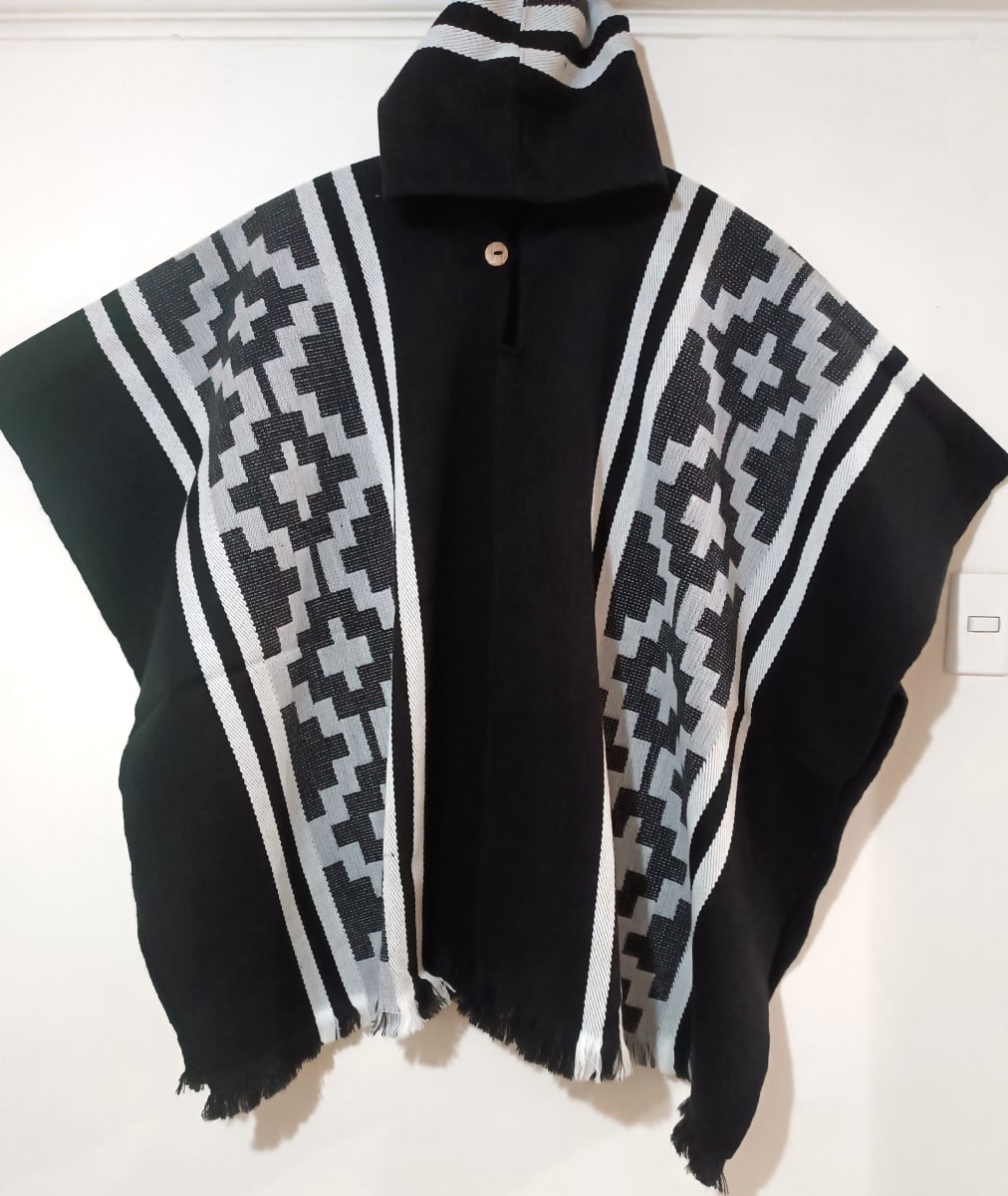 PONCHO NEGRO CHACANA  MAPUCHE1
