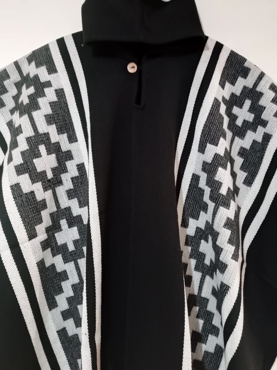 PONCHO NEGRO CHACANA  MAPUCHE2
