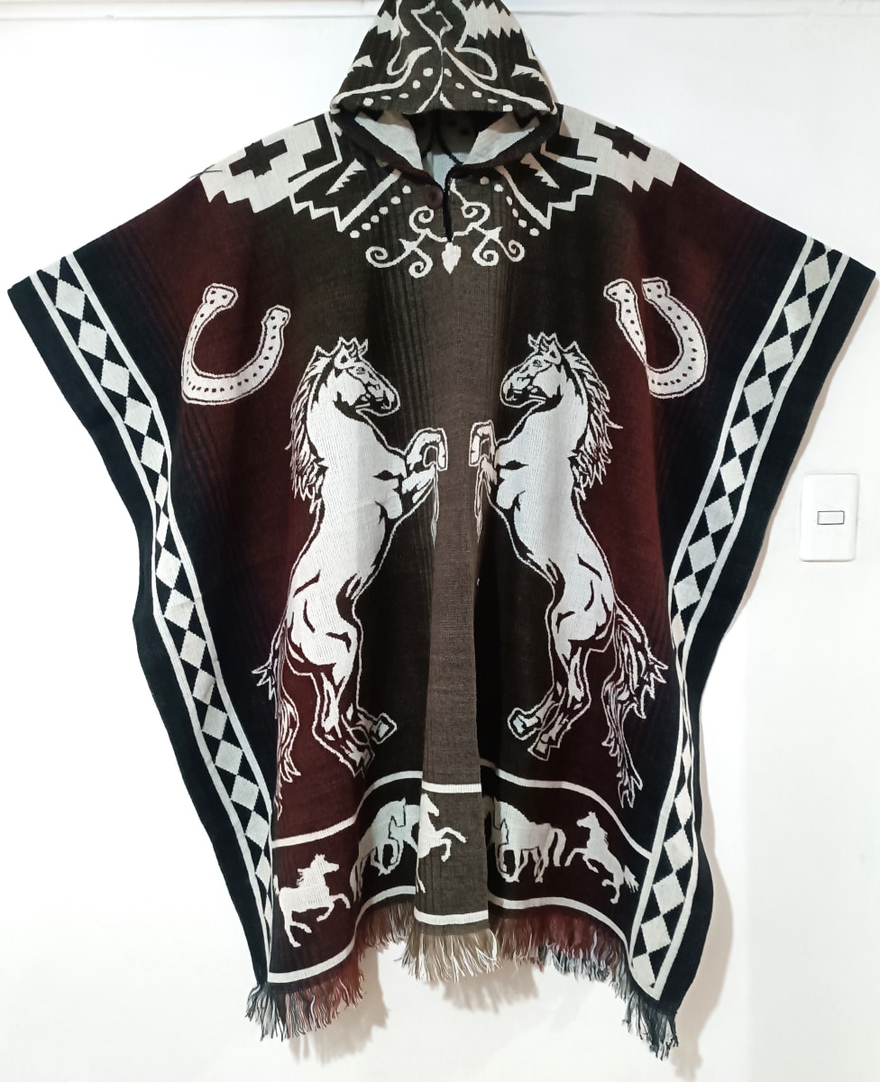 PONCHO CAFE CABALLOS1