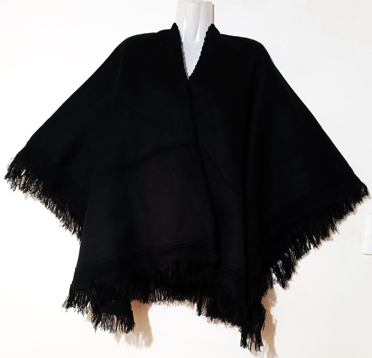 RUANA MANTA DE ALPACA NEGRO1