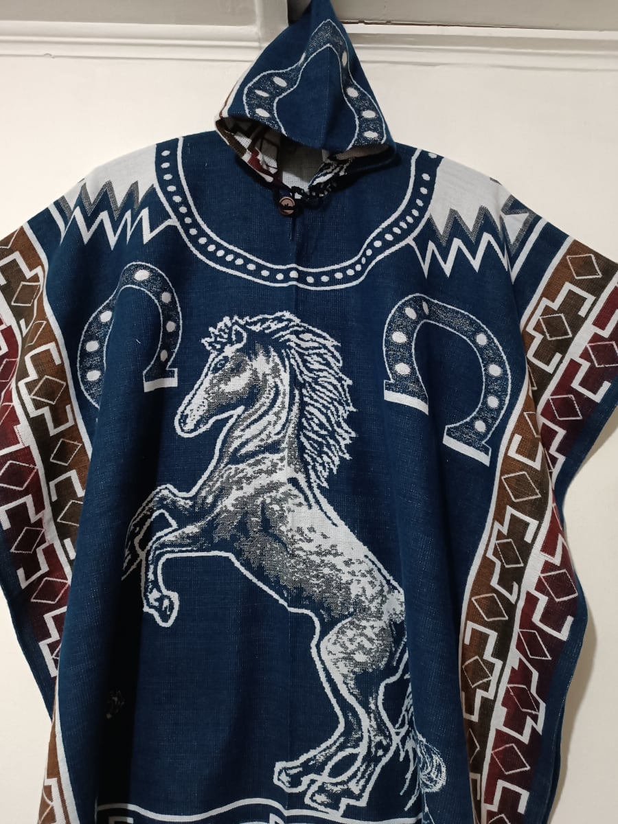 PONCHO ALPACA CABALLO AZUL2