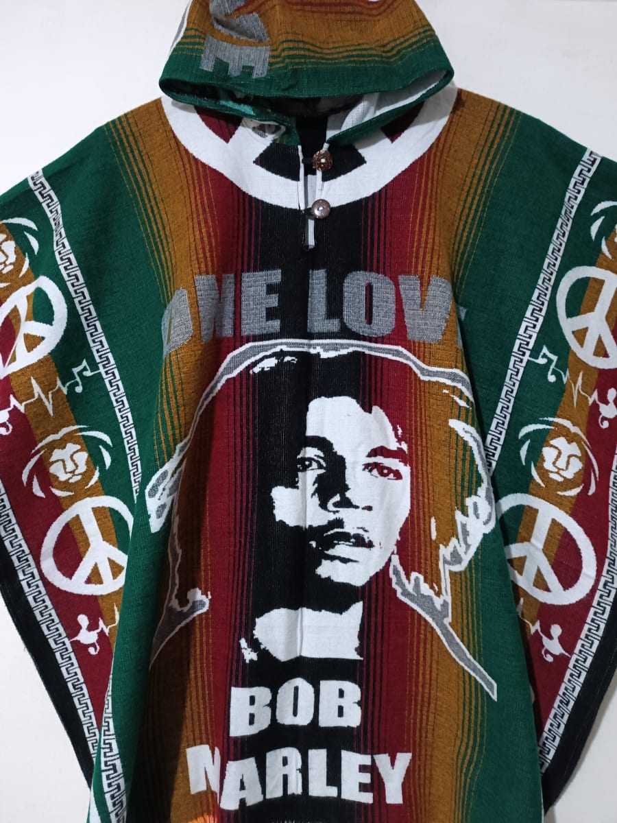 PONCHO ALPACA BOB MARLEY2