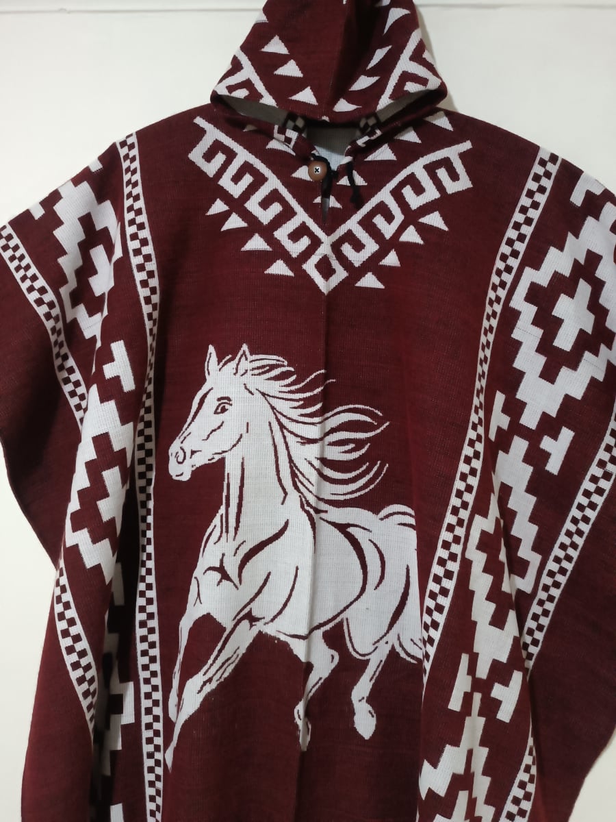 PONCHO ALPACA CABALLO VINO TINTO2