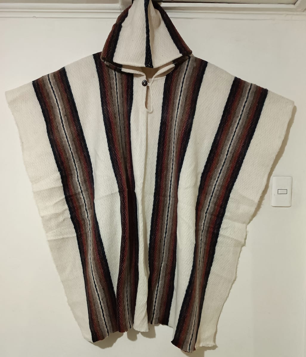 PONCHO OVEJA BLANCO LISTADO1