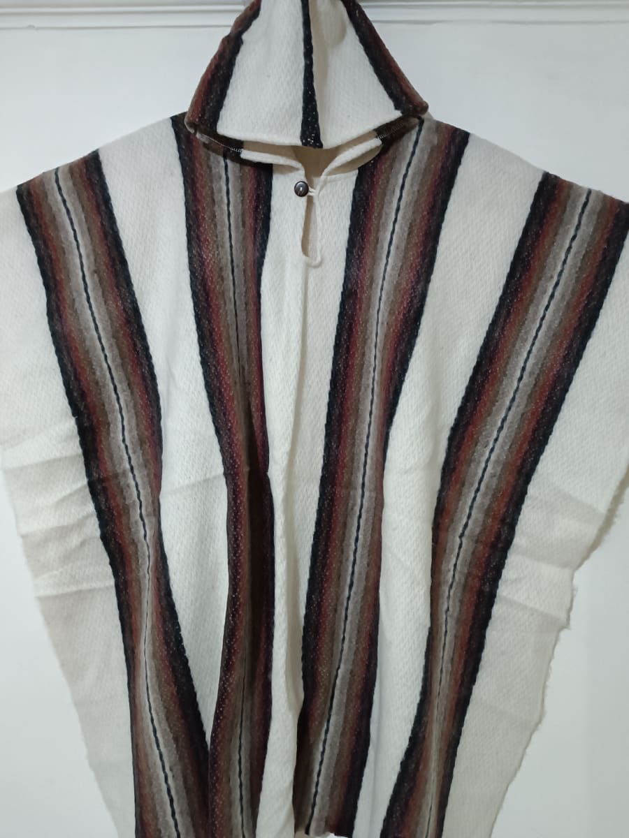 PONCHO OVEJA BLANCO LISTADO2
