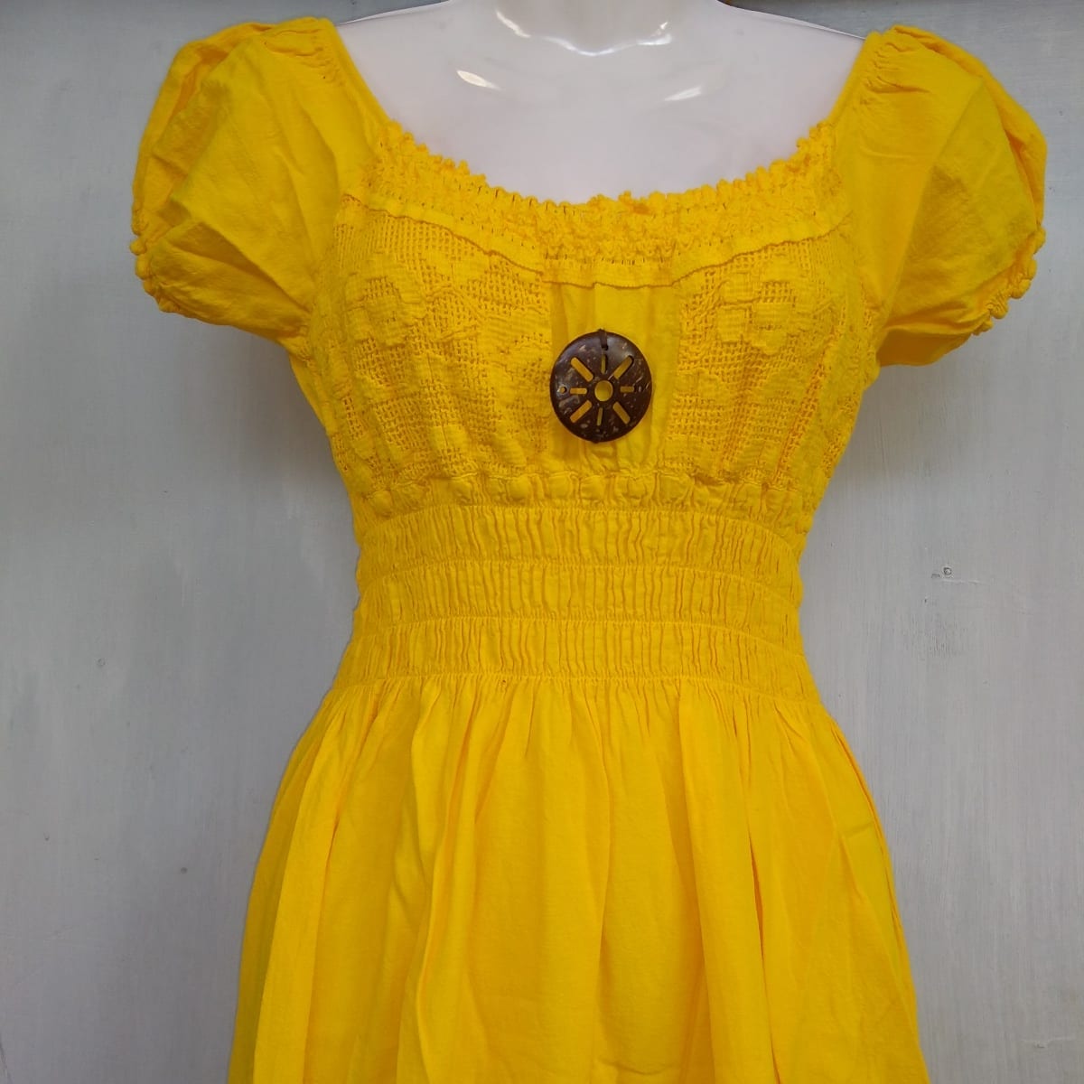 Vestido largo amarillo oro2