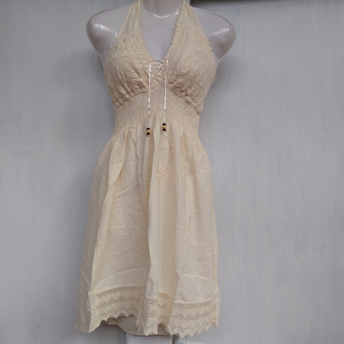 Vestido corto crema1