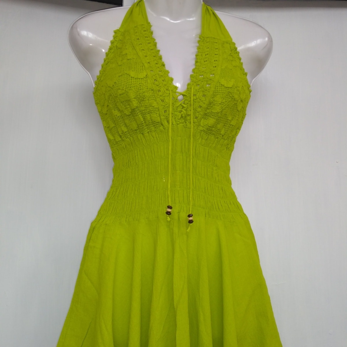 Vestido verde manzana en punta2