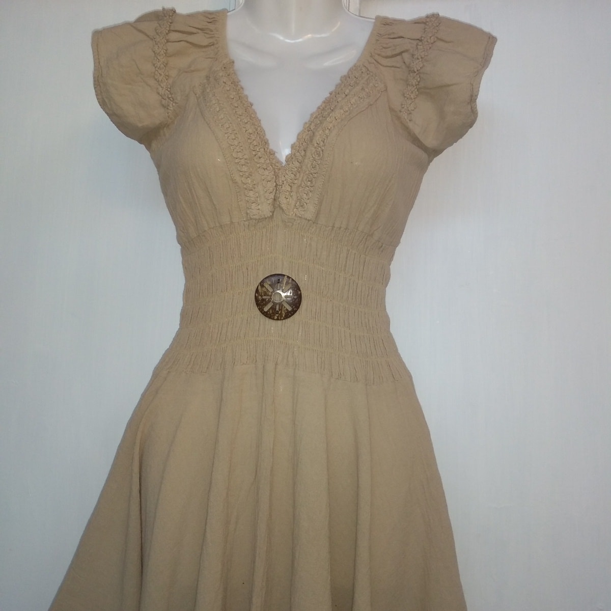 Vestido beige en punta2