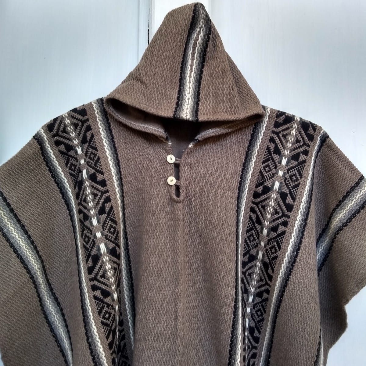 Poncho con capucha étnico2
