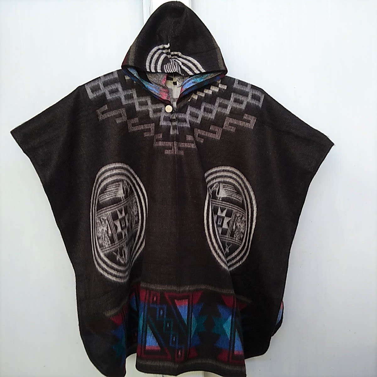 PONCHO ÉTNICO NEGRO1