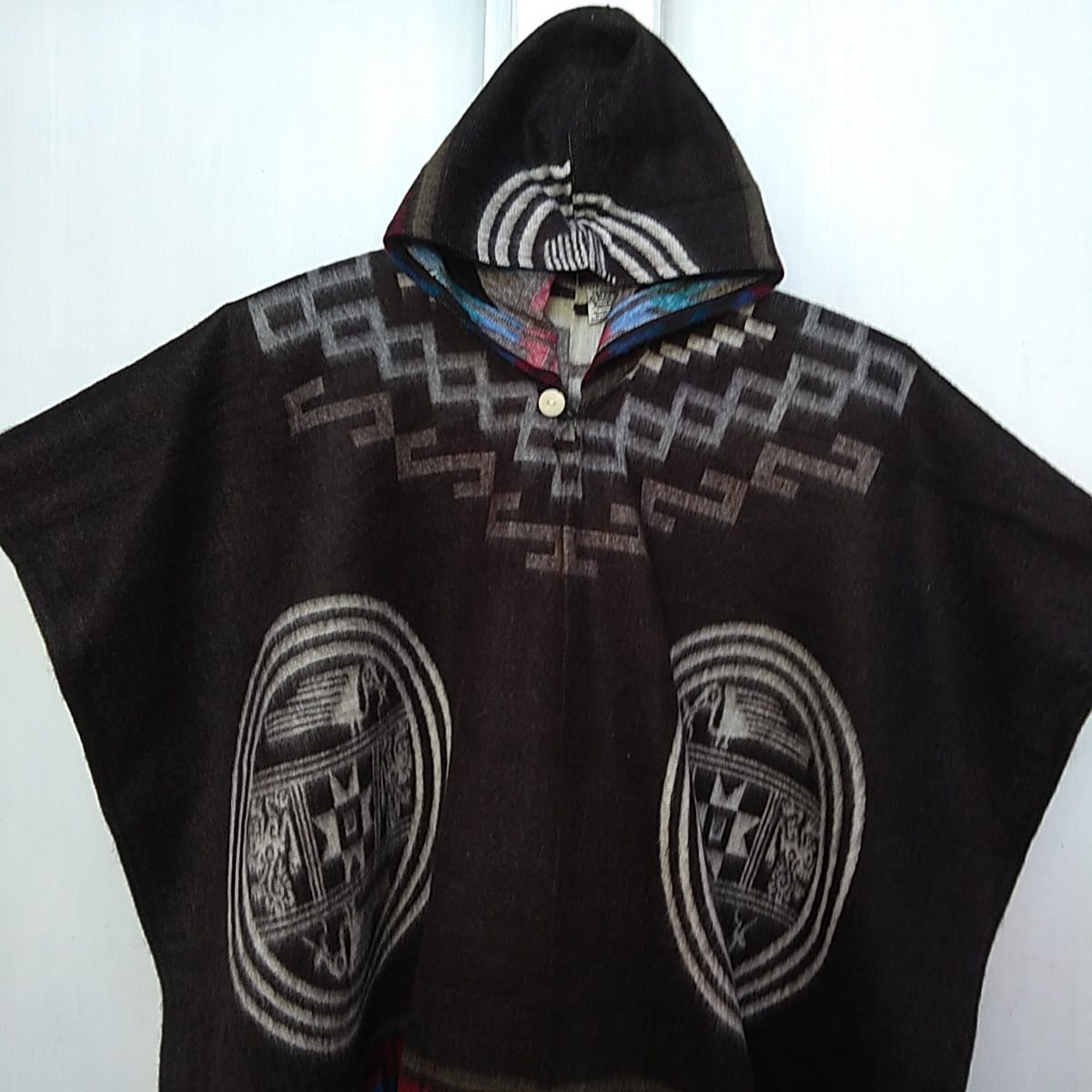 PONCHO ÉTNICO NEGRO2