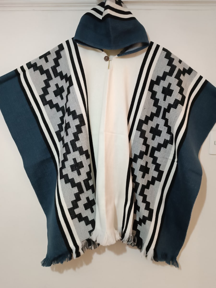 PONCHO CHACANAS MAPUCHE1