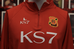 POLERON ENTRENAMIENTO 2024 MEDIO CIERRE ROJO