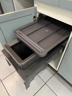 BASURERO SIMPLE CIERRE SUAVE