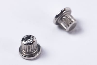 TAPA DE PERFORACIONES 5 MM 100 UNIDADES