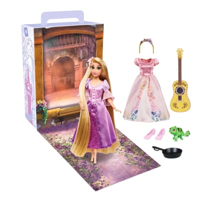 Muñeca Disney Store Rapunzel con ropa y accesorios1
