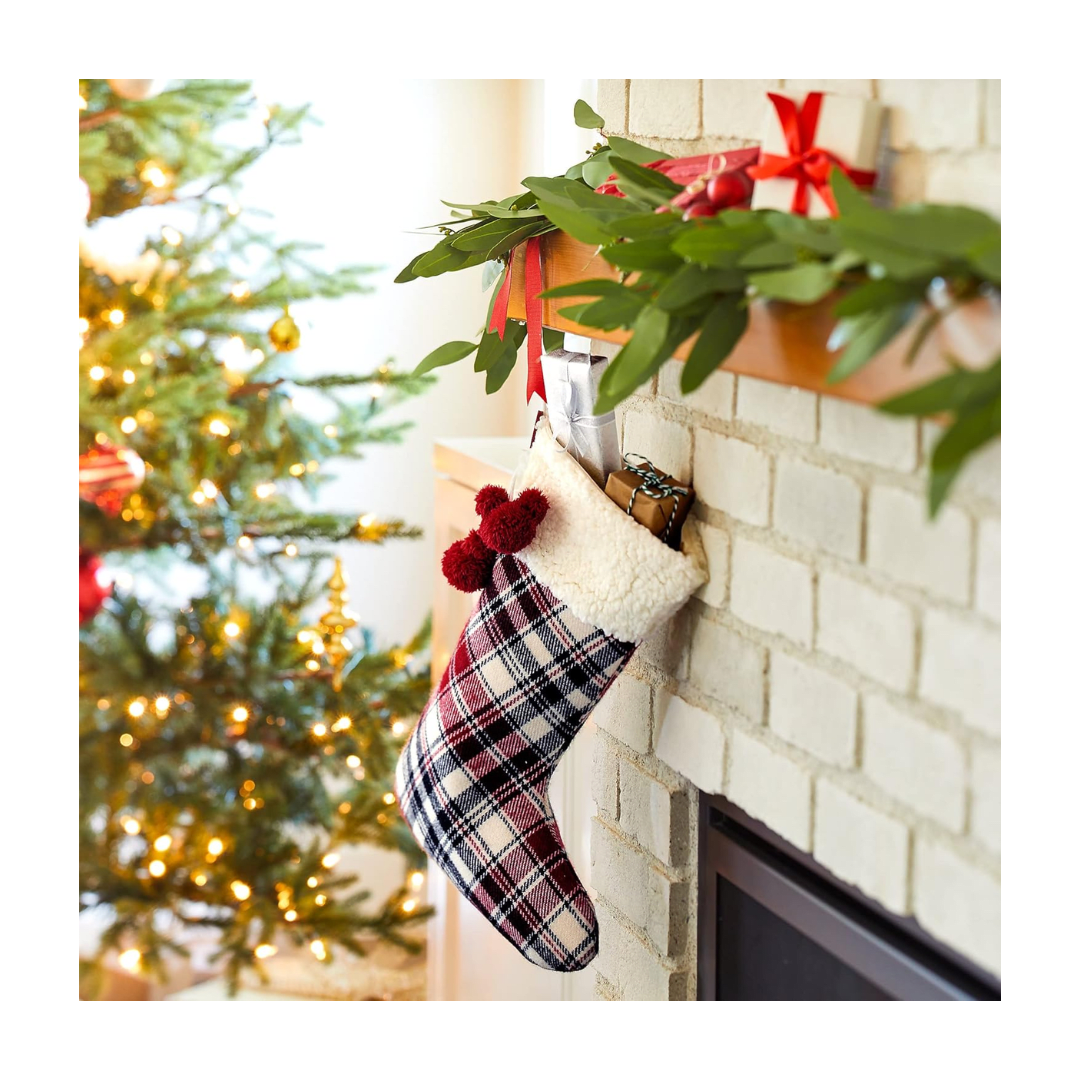 Bota Navideña Disney Store a cuadros3