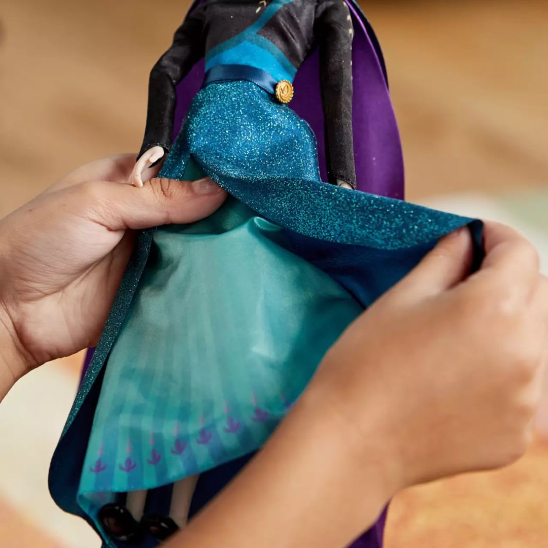 Muñeca Disney Store Anna Clasica Frozen 27