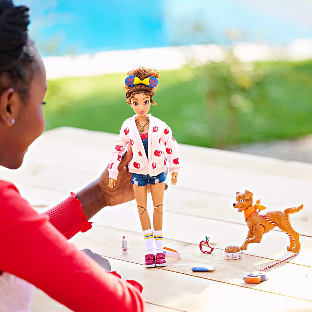 Muñeca Disney Ily Inspirada en Blanca Nieves6