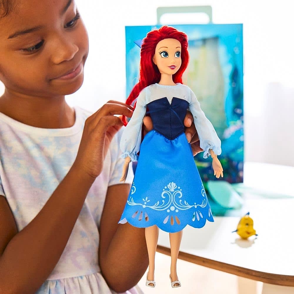 Muñeca Disney Store Ariel La Sirenita con ropa y accesorios4