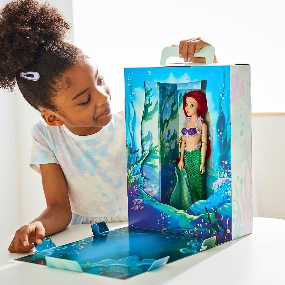 Muñeca Disney Store Ariel La Sirenita con ropa y accesorios5