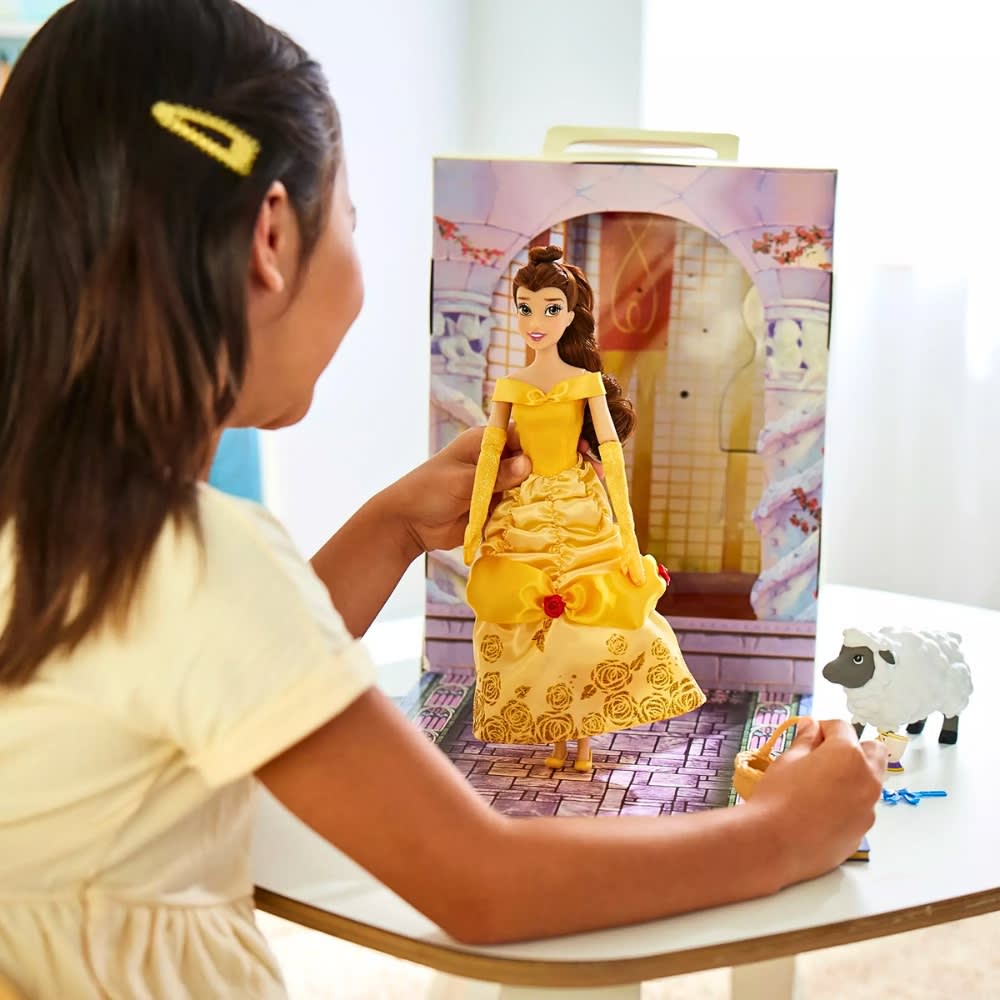 Muñeca Disney Store Bella con ropa y accesorios5