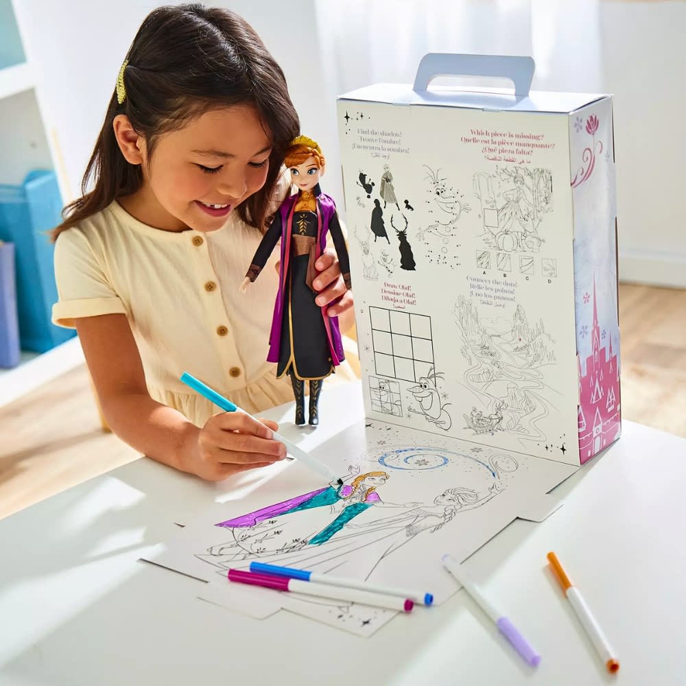 Muñeca Disney Store Ana Frozen 2 con ropa y accesorios6