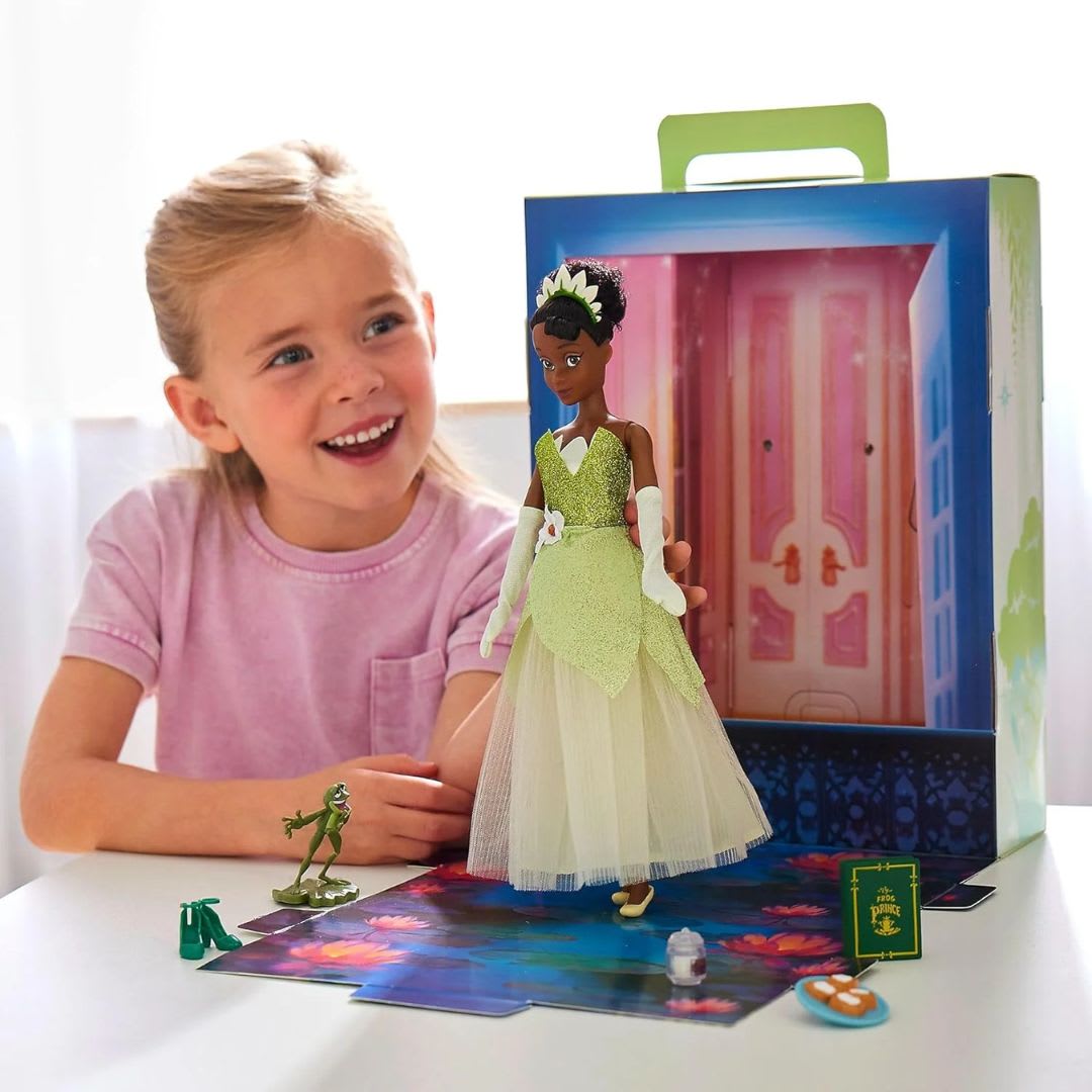 Muñeca Disney Store Tiana con ropa y accesorios3