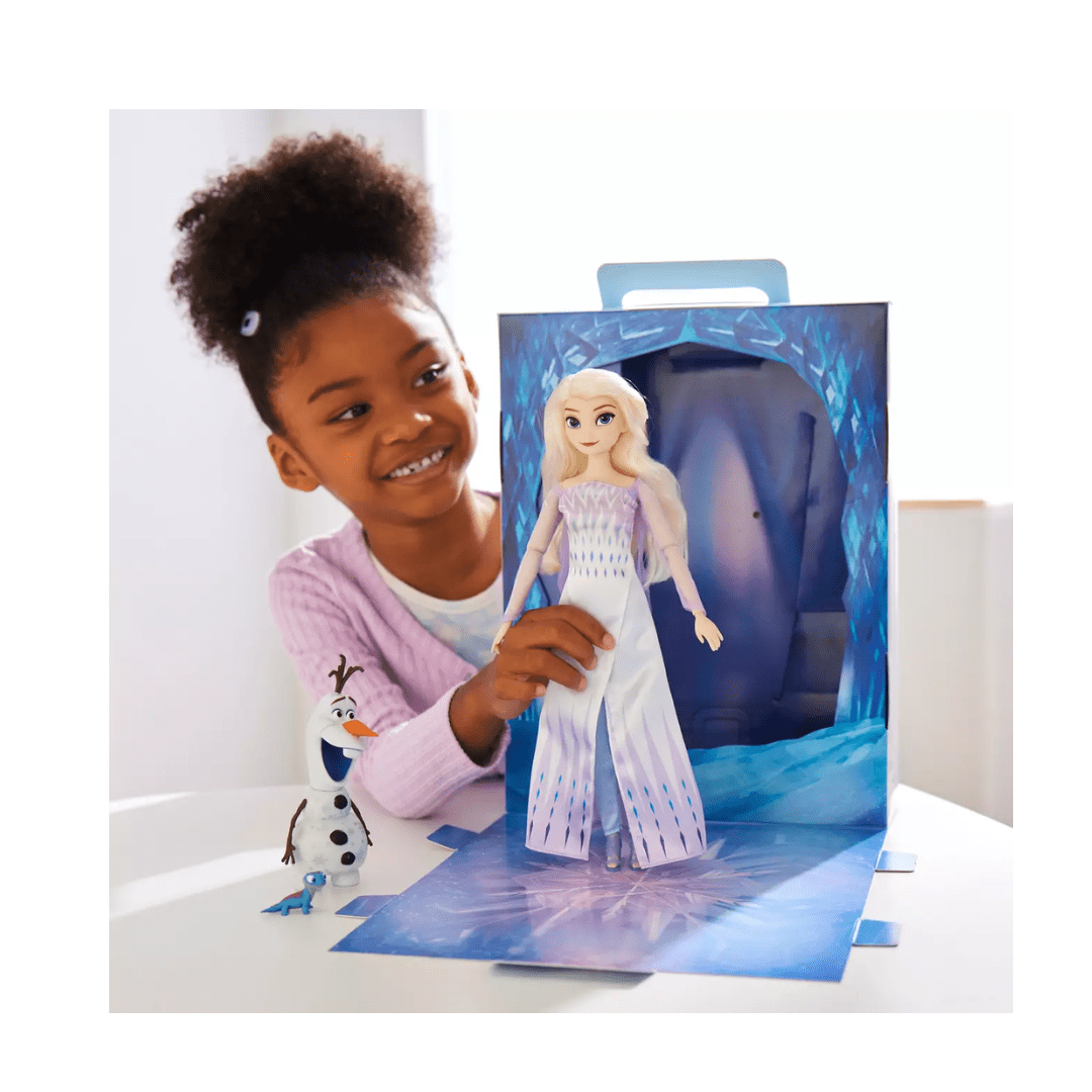 Muñeca Disney Store Elsa Frozen 2 con ropa y accesorios3
