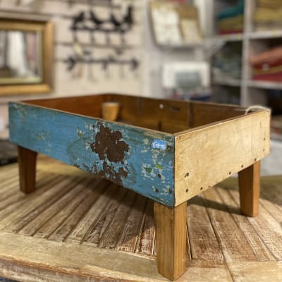 Bandeja madera con patas