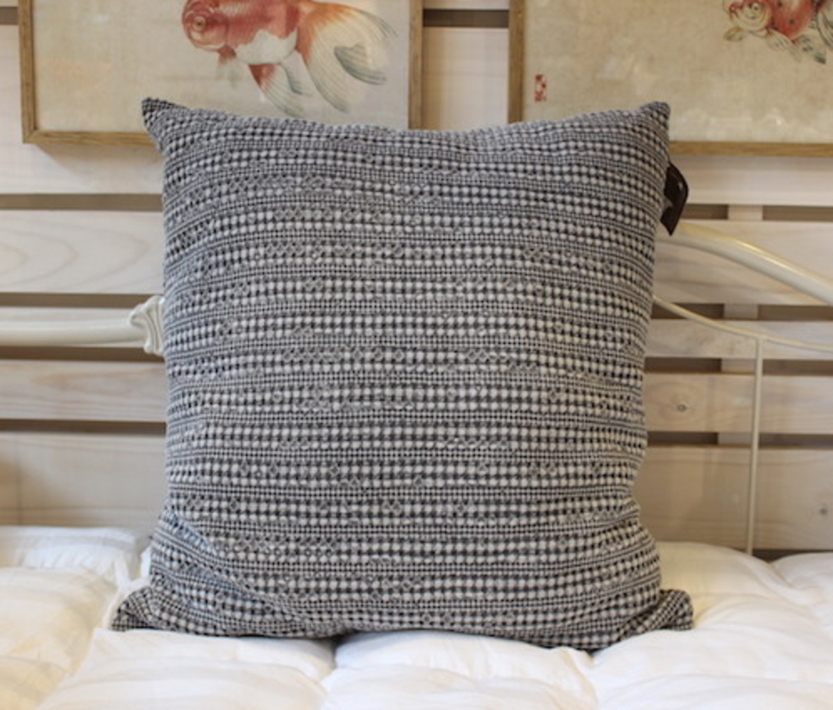 Cojin Pottery Barn Seda2