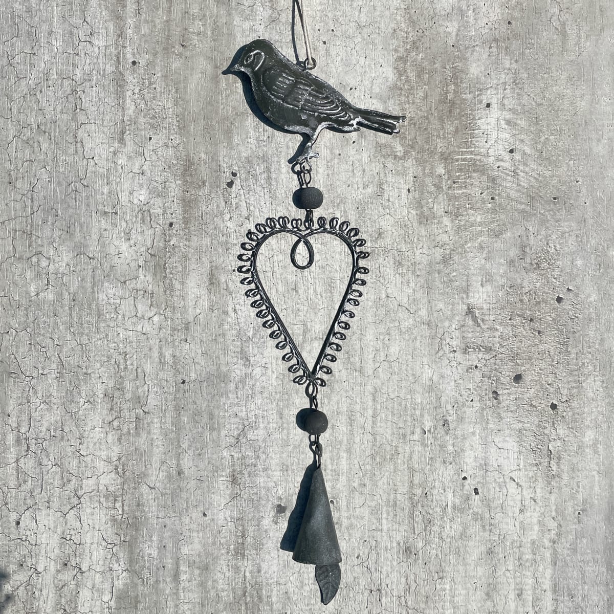 Cuelga pájaro y campana metal1