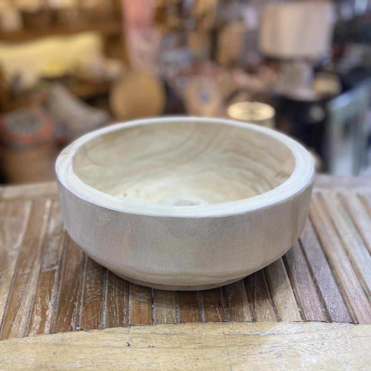 Fuente Pawlonia redonda 30x112