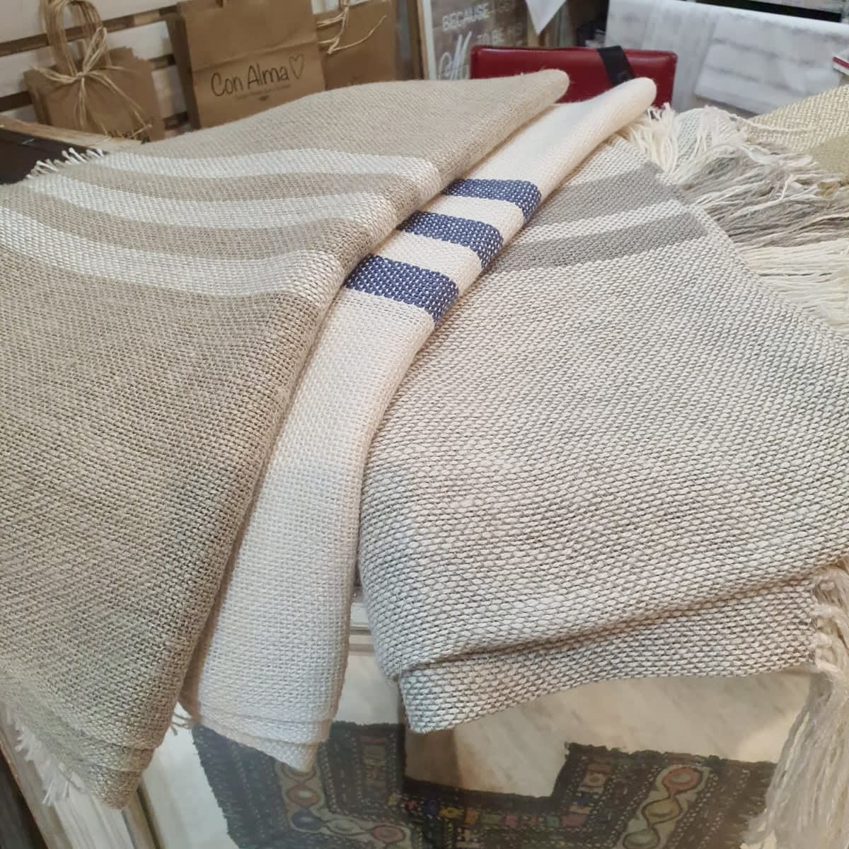 Pie de Cama Lino Flecos3